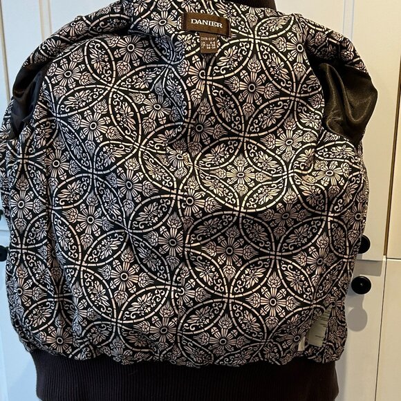 Danier Brown Leather Bomber Jacket XS, genuine leather, excellent condition - Picture 8 of 12